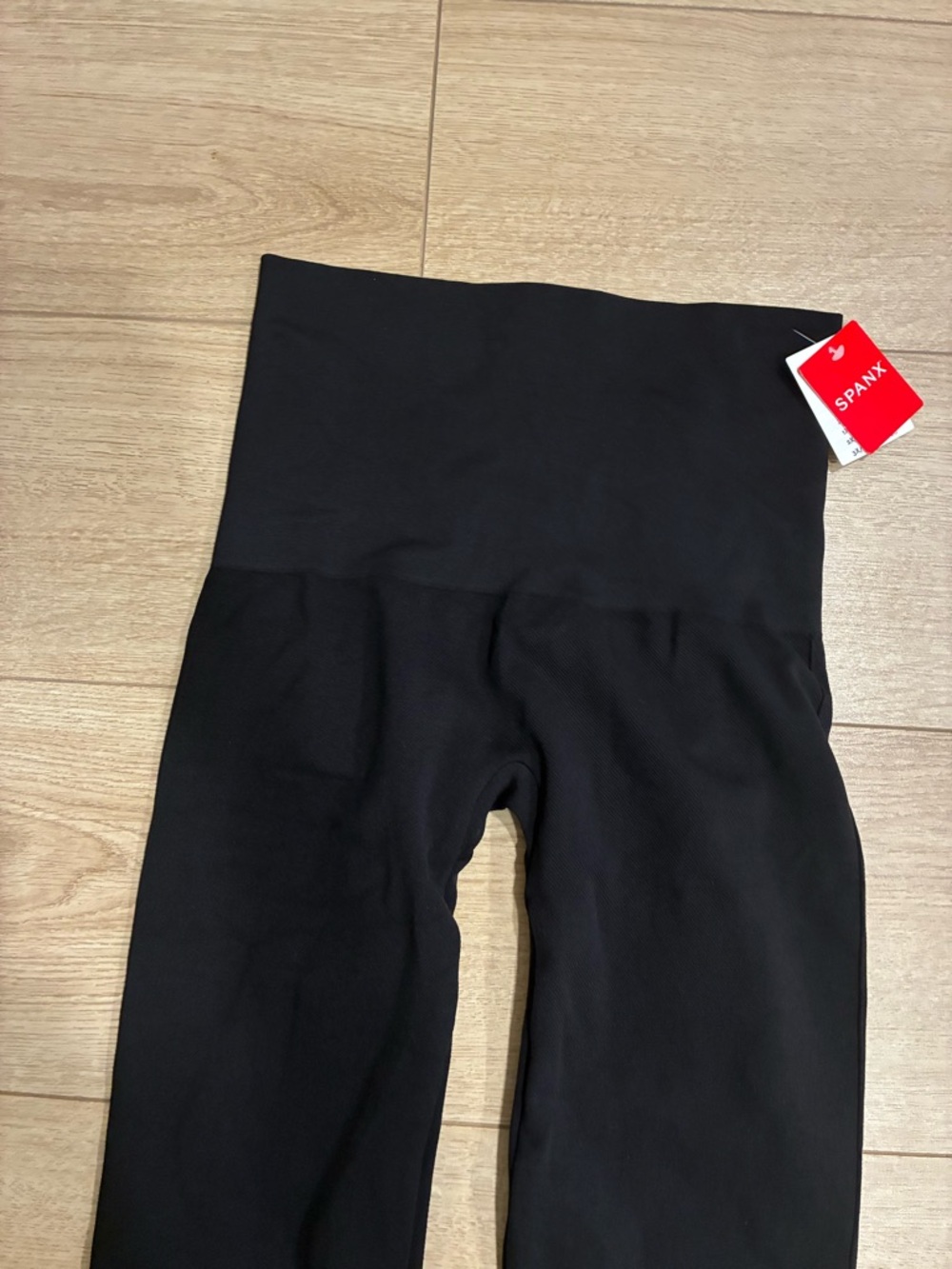 NWT Spanx Look At Me Now Ecocare Ankle Legging Very Black Size L